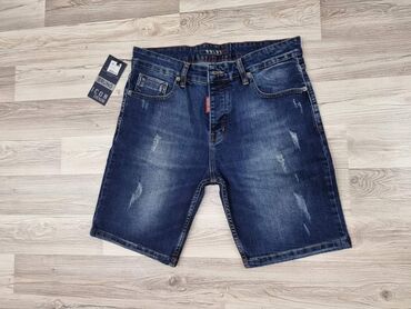 Bermude i šorcevi: Dzins sorcevi
Brojevi 29 36 38 40 
Cena 2700 din — 11