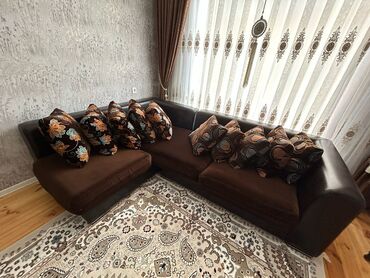 Диваны: Угловой диван, Б/у, Нераскладной, Без подьемного механизма, Кожа, Нет доставки