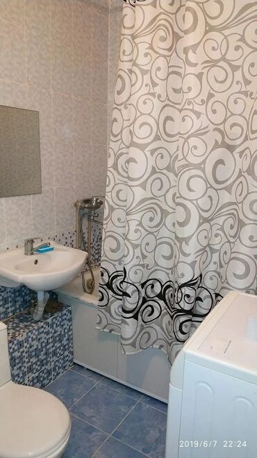 Посуточная аренда квартир: 1 комната, Постельное белье, Кондиционер, Парковка — 7