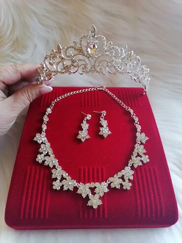 Setovi nakita: Cena 2500 din — 8