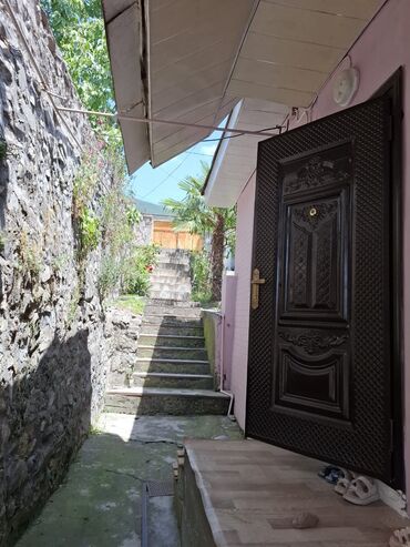 Uzunmüddətli kirayə mənzillər: Mebel və texnika ilə təchiz olunmuş geniş ev. - Plan: uzun geniş — 6