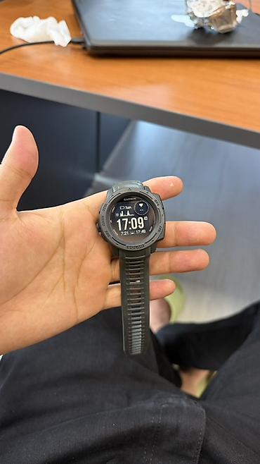garmin fenix 7 sapphire solar: Garmin Instinct Solar — прочные GPS‑часы с солнечной подзарядкой — 1