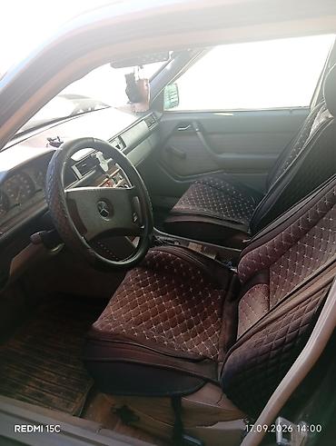 m5 e60: Mercedes-Benz W124: 1988 г., Бензин, Седан — 4