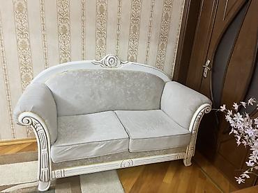 salon divan: Klassik üslubda 3 parçalı yumşaq mebel dəsti - Tərkib: 2 nəfərlik — 1