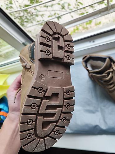 nike react: Продаю детские летние кроссовки в отличном состоянии. 31 размер. 1000 — 8