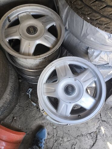 шины235 75 15: Куйма Дисктер R 15 Audi, Комплект, тешиктери - 5, Колдонулган