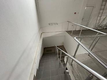 Magacini i radionice: U našoj ponudi su dva nova objekta na 15 ari placa - kancelarijski — 25