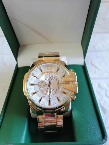 Ručni satovi: Cena:2900din (Samo sat) 
3300din (Sat sa kutijom) — 18