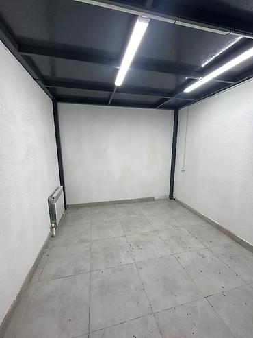 аренда магзин: : 28 м², В жилом комплексе, С ремонтом, Первая линия — 1