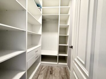 Долгосрочная аренда квартир: 3 комнаты, Агентство недвижимости, Без подселения, С мебелью полностью — 3