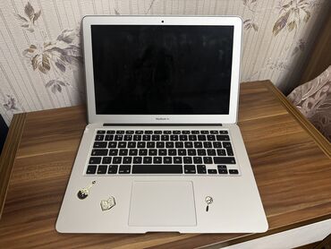 ноутбук 4070: Б/у Apple MacBook, 13.1 ", Intel Core i5, 128 ГБ, Бесплатная доставка