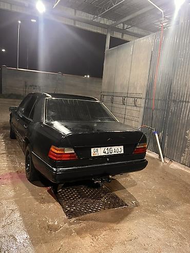 эшик б у: Mercedes-Benz W124: 1990 г., 2.2 л, Кол менен иштөөчү, Дизель, Седан — 4