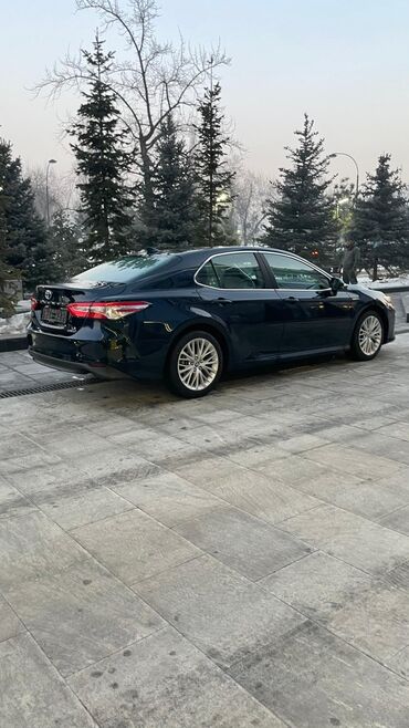 Toyota: Toyota Camry: 2018 г., 2.5 л, Гибрид