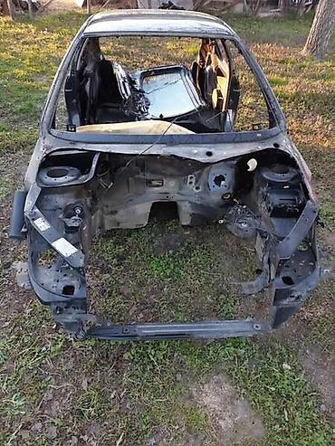 id gra: PREDNJI DEO LIMARIJE ZA PEUGEOT 206 | secem u dogovoru sta kome — 1
