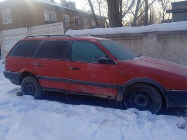 Volkswagen: Volkswagen Passat: 1988 г., 1.8 л, Механика, Бензин, Универсал