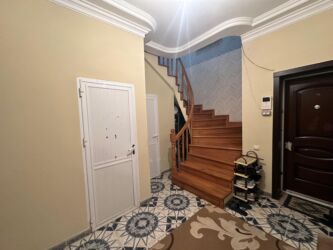 Həyət evləri və villaların satışı: Qaraçuxur qəs. 5 otaqlı, 130 kv. m, Kredit var, Orta təmir — 6