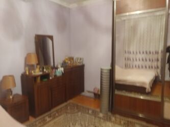 Uzunmüddətli kirayə mənzillər: Tecili Ramani Savxoz da Yola yaxin 3 otaqli temirli Adelni heyet evi — 9