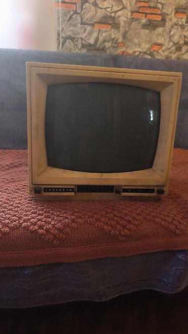 passat b5 ekran: Vintage qara-ağ televizor – Ufon 31TB-407 - Model: UFON 31TB-407 — 2