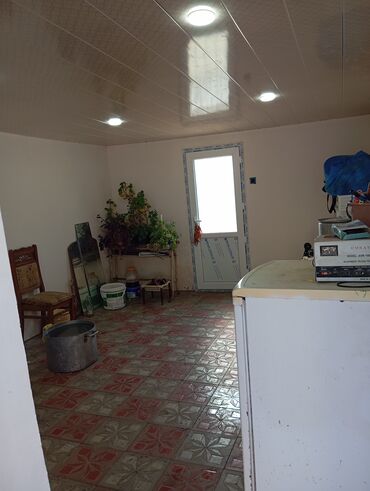 Həyət evləri və villaların satışı: Satılır. Təcili deyil. Diqqətlə oxuyun zəhmət olmasa.Ev kanal — 12