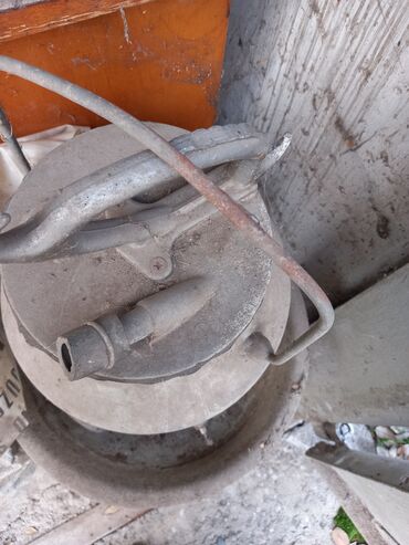 Готовые деревянные окна: Продаю деревянное балконное окно и дверь. Размер окна : ширина 1.50 at lalafo.kg — 5 Готовые деревянные окна: Продаю деревянное балконное окно и дверь. Размер окна : ширина 1.50 — 5