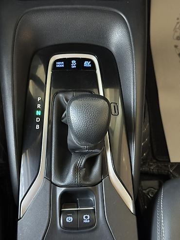 srv 1: Toyota Corolla: 2019 г., 1.8 л, Вариатор, Гибрид, Седан — 10