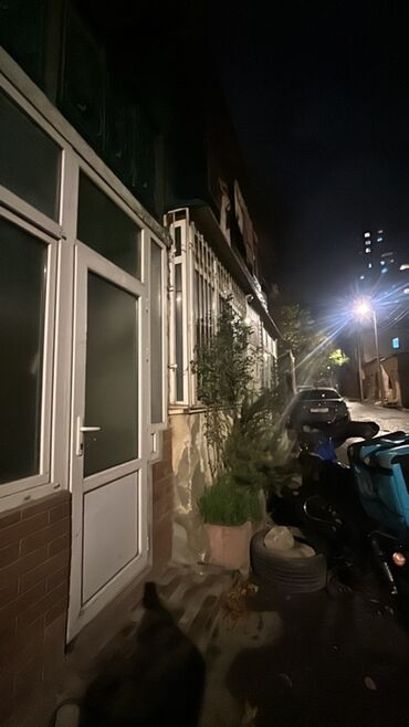 Mənzil kirayələyirəm: İcarəyə təklif olunan 2 mərtəbəli kiçik mənzil. 28 May Ⓜ️ -(17 dəqiqə — 9