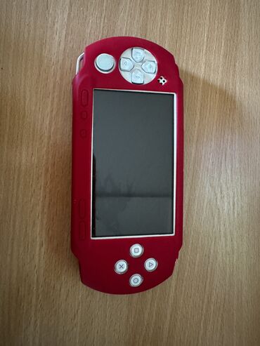 sony psp portable: Продаю PSP. В хорошем состоянии. Все работает. Прошитый. Есть карта
