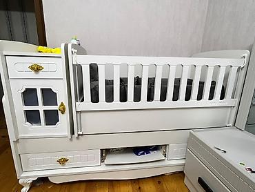 matrasi: Ustunde yastig bortik matras verilir bir problemi ushag qapisin qirib — 2