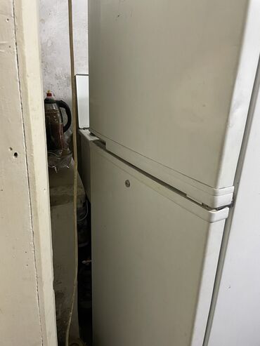 холодильники двух камерные: Холодильник Б/у, Двухкамерный, De frost (капельный), 55 * 140 * 45