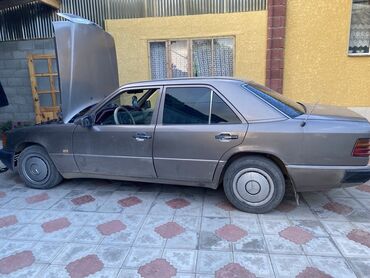Mercedes-Benz: Mercedes-Benz W124: 1992 г., 2 л, Механика, Бензин, Седан