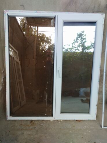 pilasdik qaplar: PVC pəncərə–qapı bloku - Material: ağ rəngli PVC profil -