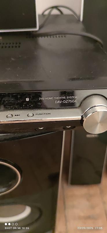 Musiqi mərkəzləri: Sony DAV-DZ750K ev kinoteatrı – tam 5.1 kanal sistem Komplekt: - DVD — 4