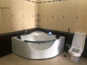 Uzunmüddətli kirayə mənzillər: Geniş, panoramalı mənzil – şəhər və dəniz mənzərəli - Böyük, işıqlı — 27