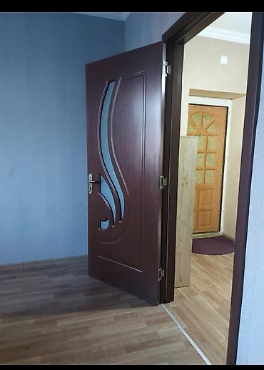 qaraçuxurda kiraye ev: Xırdalanda iqtisad kolleciləziz restoranı ilə üzbəüz2 və 3nömrəli — 5