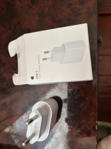 iphone 15 satisi: Adapter Apple, 20 Vt, İşlənmiş