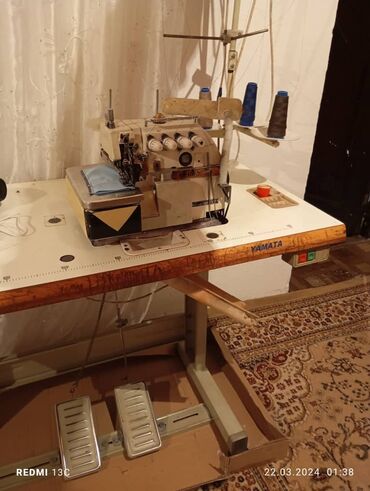 сурочно: Швейная машина Yamata, Полуавтомат