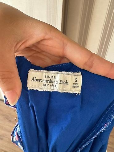 abercrombie: Элегантное женское платье от Abercrombie & Fitch, выполненный в — 5