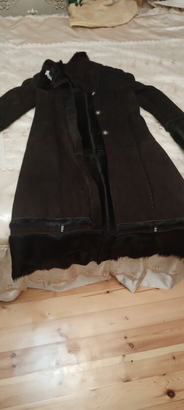 Kürklər: Qadin Kürk. Heç bir problemi yoxdur. 36-38 Razmer geyinenlere çox — 11