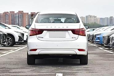 Продажа авто: JMEV : 2026 г., 0.1 л, Автомат, Электромобиль, Седан — 7