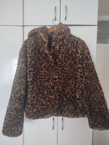 kozne jakne pull and bear: L (EU 40), With lining, Faux fur, color - Multicolored