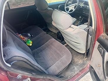 ford focus 1: Volkswagen Vento: 1992 г., Седан — 6