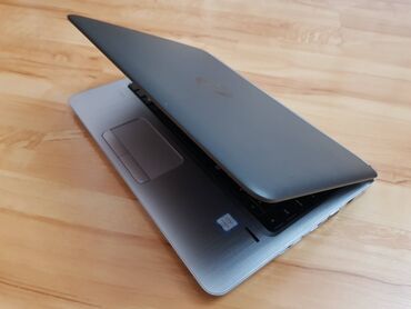 HP: Intel Core i5, 8 GB OZU, 13.3 " — 4