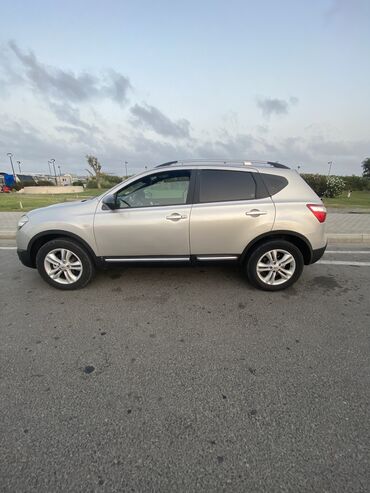 Nissan: Nissan Qashqai: 2 l | 2010 il Ofrouder/SUV — 7