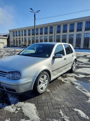 яркие гольфы: Volkswagen Golf: 2001 г., 1.6 л, Автомат, Бензин, Хэтчбэк