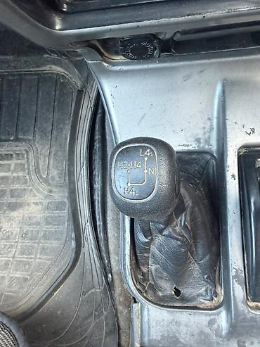 1 nz: Toyota Hilux Surf: 2001 г., 3.4 л, Автомат, Газ, Внедорожник — 4