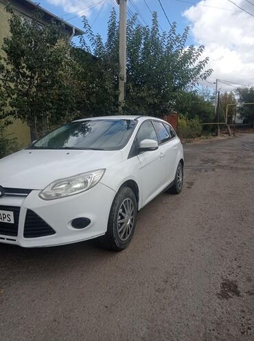 Ford: Ford Focus: 2013 г., 1.6 л, Механика, Бензин, Универсал