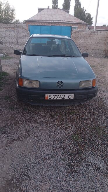 Volkswagen: Volkswagen Passat: 1989 г., Механика, Бензин, Хэтчбэк — 2