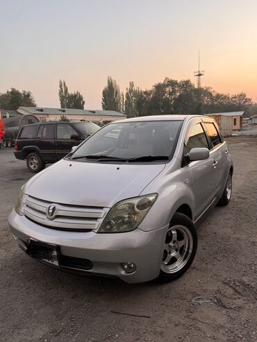 боковые стекла спринтер: Toyota ist: 2003 г., 1.5 л, Автомат, Бензин, Хетчбек