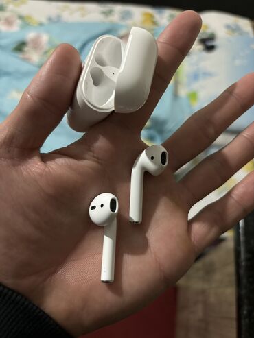 чехол на macbook: AirPods 2 го поколения (2019) В идеальном состоянии Один заряд