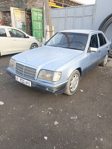 Mercedes-Benz: Mercedes-Benz E-Class: 1992 г., 2.2 л, Механика, Бензин, Седан